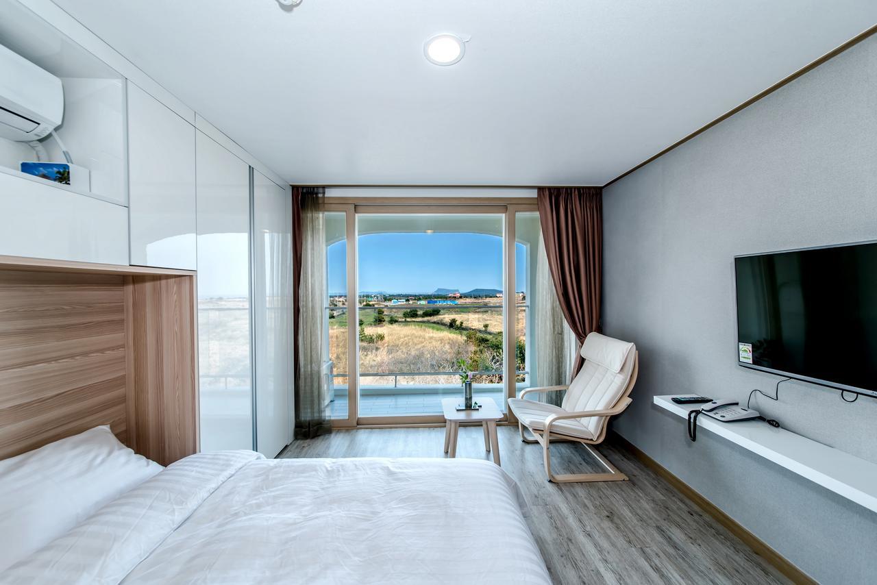Go To Bed Resort Seogwipo Bagian luar foto