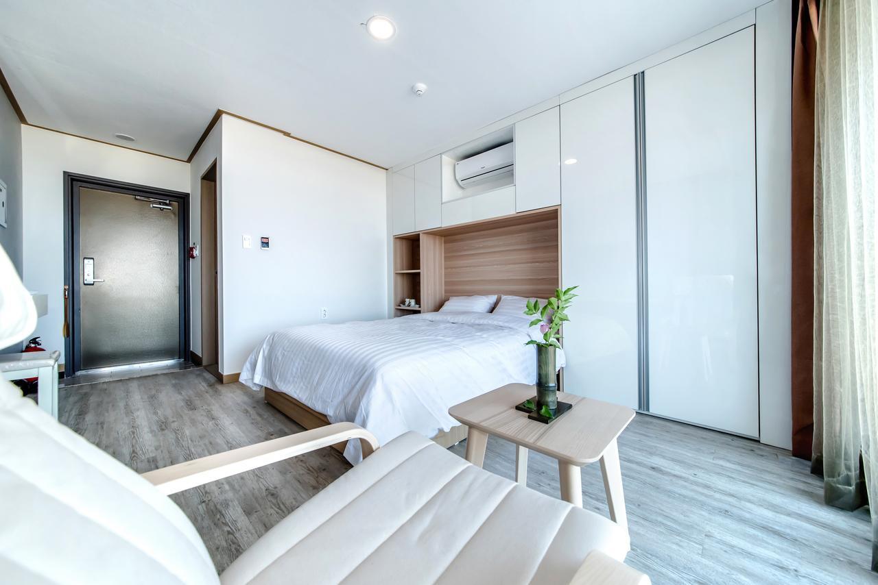 Go To Bed Resort Seogwipo Bagian luar foto