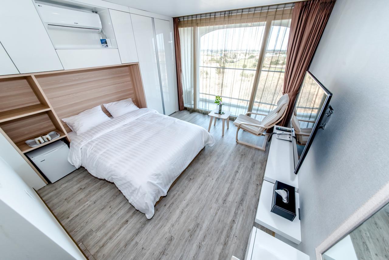 Go To Bed Resort Seogwipo Bagian luar foto