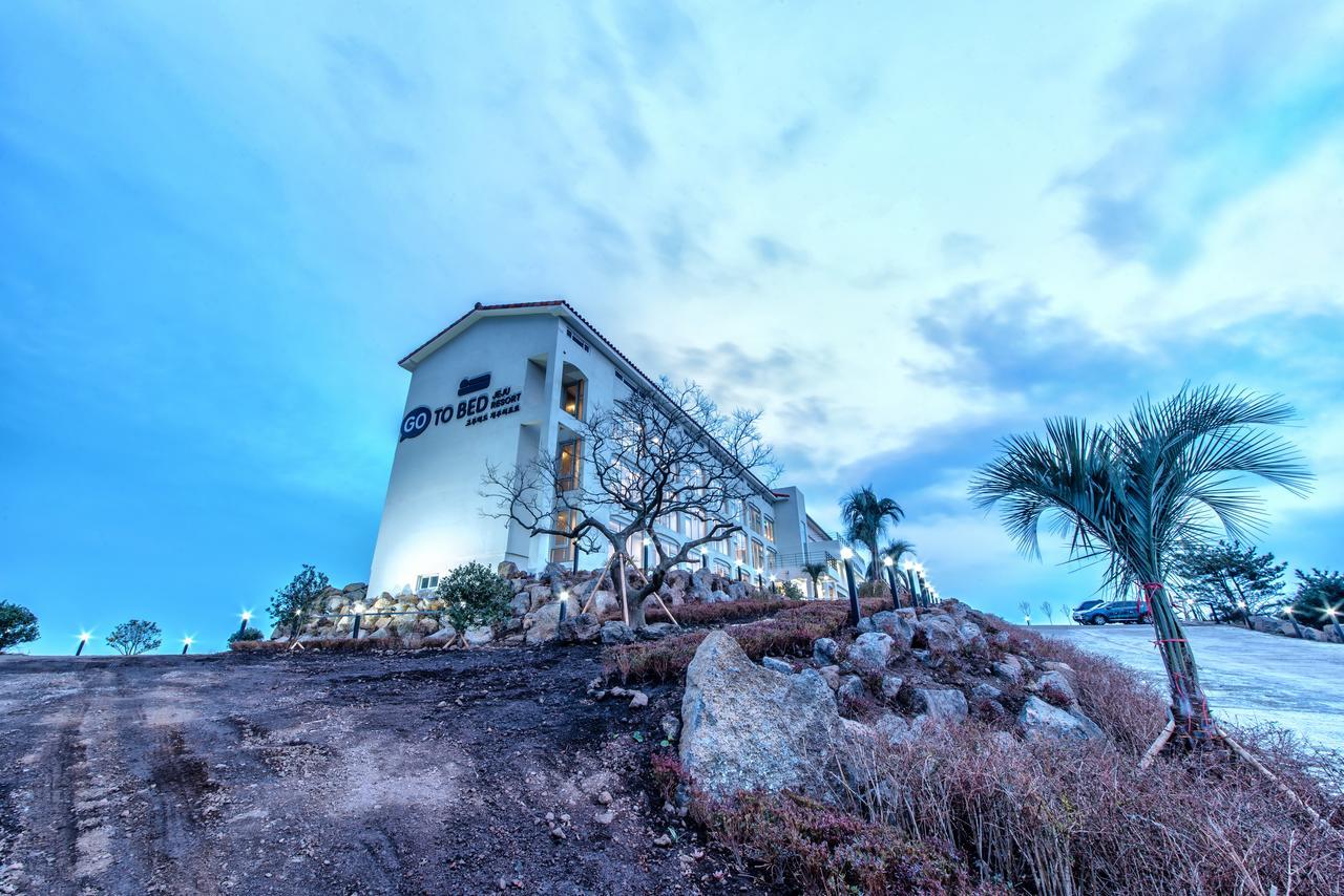 Go To Bed Resort Seogwipo Bagian luar foto