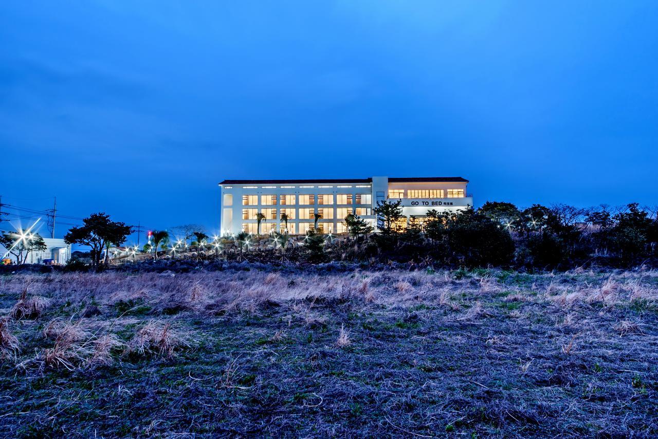 Go To Bed Resort Seogwipo Bagian luar foto