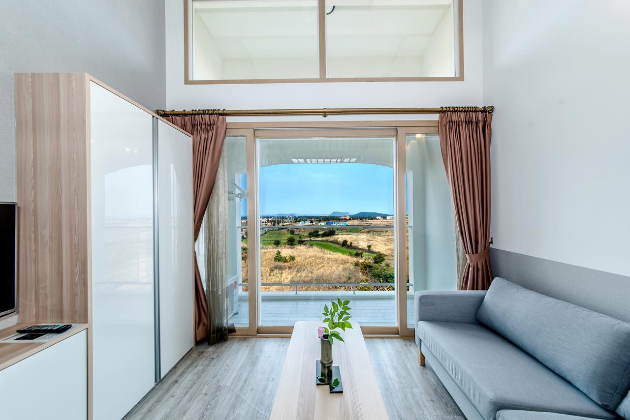 Go To Bed Resort Seogwipo Bagian luar foto