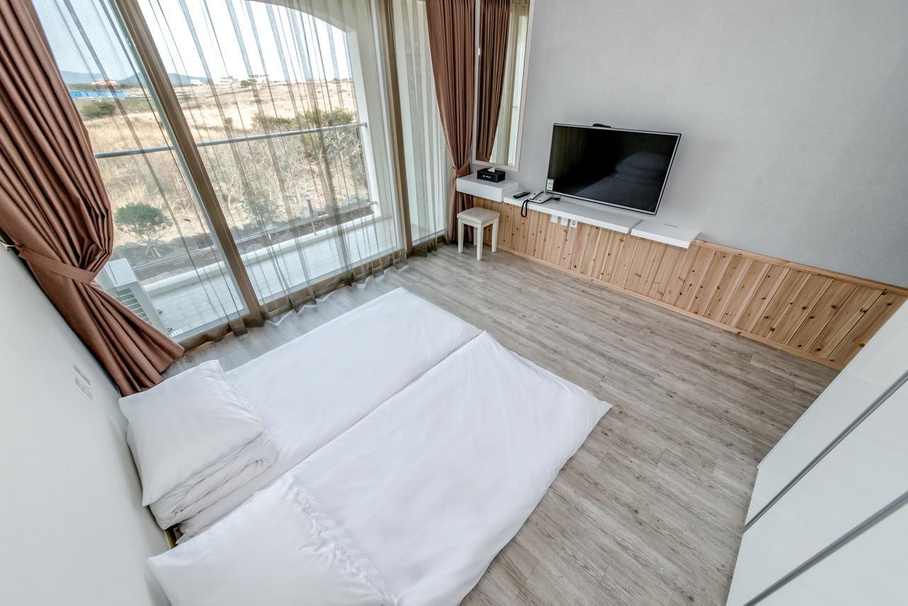 Go To Bed Resort Seogwipo Bagian luar foto
